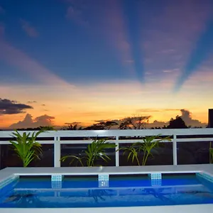venlia.maheislandhotels.com/
